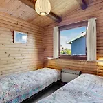 2 Bedroom Awesome In *