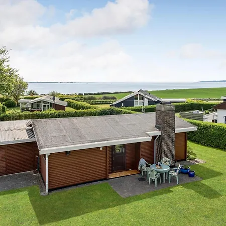 Holiday home 2 Bedroom Awesome In Faaborg